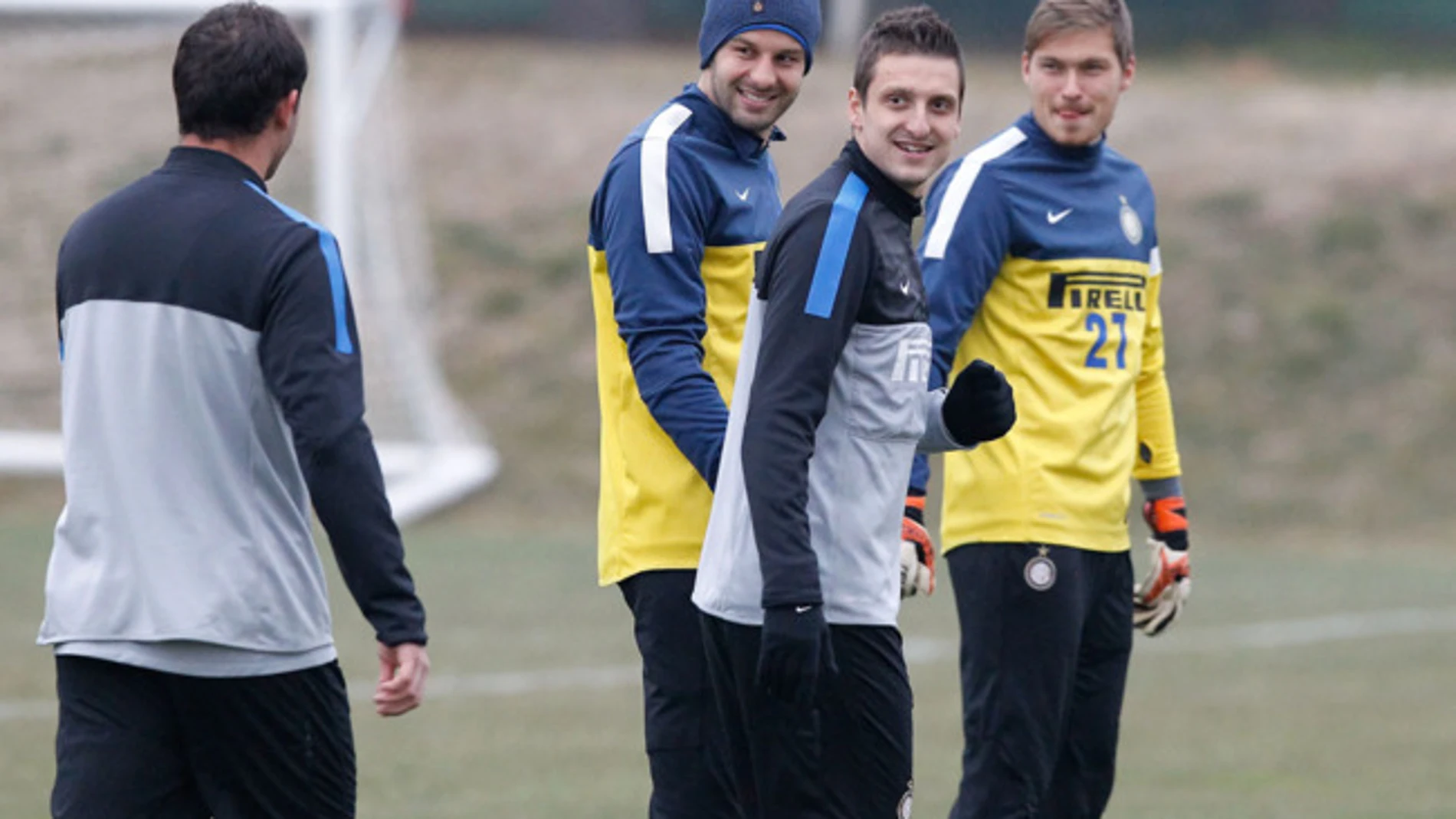 Un momento del entrenamiento del Inter previo al derbi