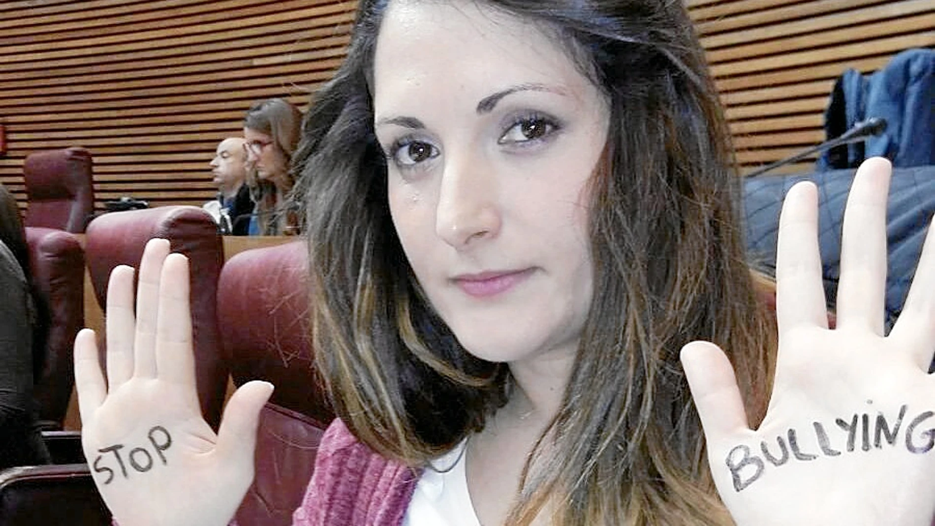 La diputada de Compromís, Marián Campello, confesó que le pegaron una paliza a la puerta de su colegio