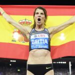 La atleta española Ruth Beitia tras la prueba de salto con pértiga femenino durante la reunión de la Liga de Diamante de atletismo de Zúrich