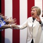 Hillary Clinton a su llegada a la noche electoral en Miami