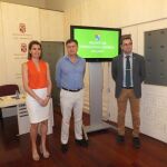 Francisco Vázquez, junto a los diputados Jaime Pérez y Magadalena Rodríguez, hizo balance de las acciones desarrolladas por la Diputación de Segovia en los últimos dos años