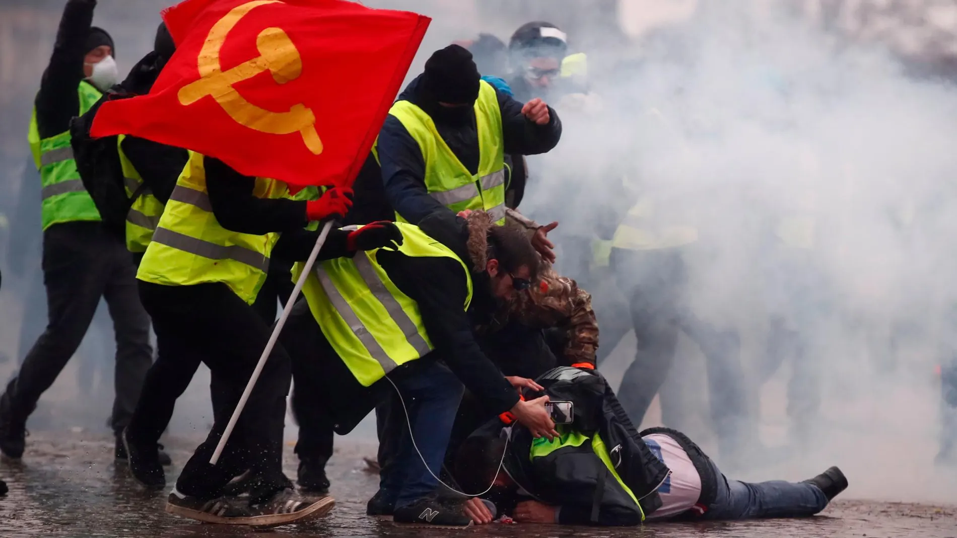 La Policía ha utilizado cañones de agua para dispersar a los manifestantes/Foto: Reuters