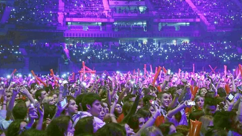 Hasta ahora los menores de edad no podían entrar en los conciertos en los que se venden bebidas alcohólicas y tabaco