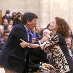 El portavoz de C’s, Juan Marín, junto a la consejera de Hacienda, María Jesús Montero