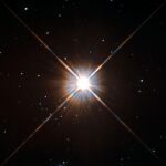 Fotografía cedida por el Observatorio Europeo Austral (ESO) de la estrella «Próxima Centauri», tomada por el Telescopio la Silla del Observatorio Europeo Austral (ESO). Astrónomos internacionales empezaron en Chile lo que consideraron una «cacería de planetas» similares a la Tierra, enfocados en la estrella cercana al Sistema Solar «Próxima Centauri».