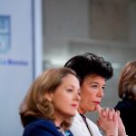 Isabel Celaá, María Luisa Carcedo y Nadia Calviño, durante la rueda de prensa posterior al Consejo de Ministros
