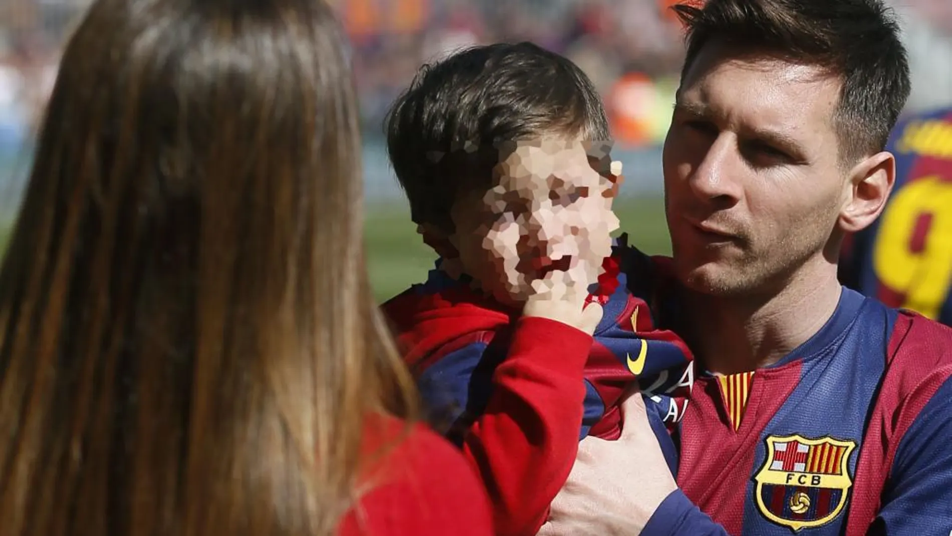 Messi con su hijo Thiago y su mujer, Antonella Roccuzzo