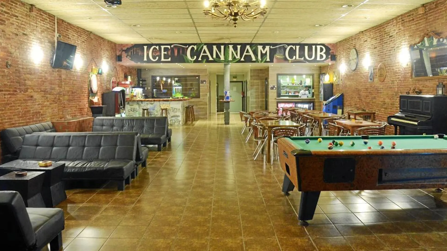 En la imagen, un club de cannabis, que ahora quedará en un vacío legal tras la anulación de la Ley de asociaciones. Foto: Efe