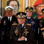 El ministro de Defensa, Vladimir Padrino López, ofrece una rueda de prensa, en Caracas (Venezuela)