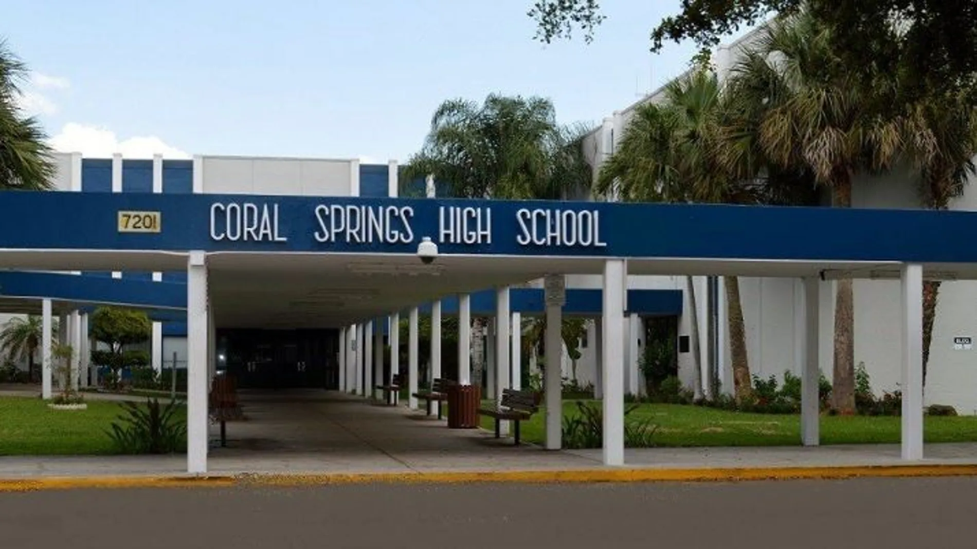 Tres jóvenes detenidos por un supuesto plan de matanza en una escuela de Florida