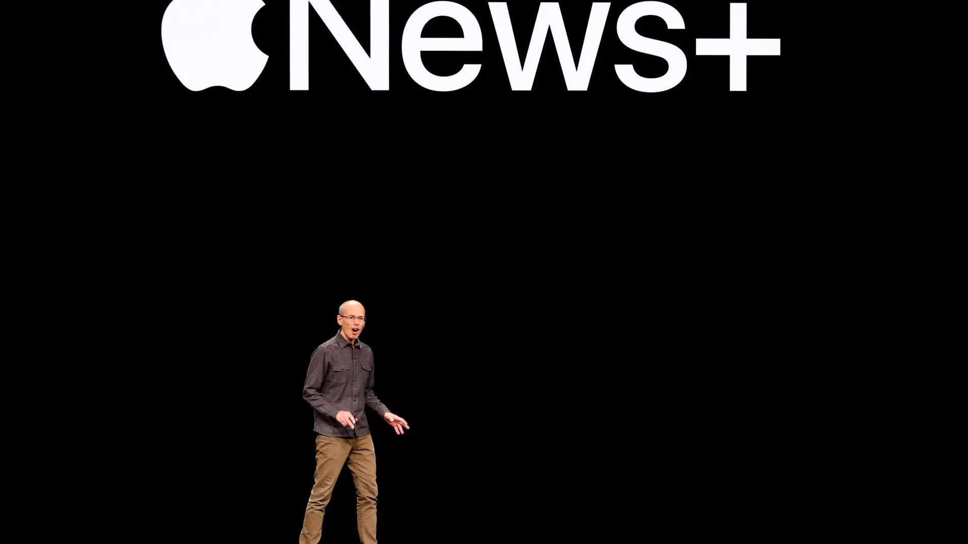 Roger Rosner, vicepresidente de aplicaciones de Apple, durante la presentación de Apple News+ / Reuters