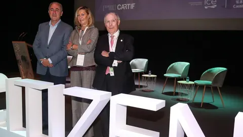 La consejera Pilar del Olmo, junto al concejal de Hacienda y Función Pública del Ayuntamiento de Valladolid, Antonio Gato, y el director de Cartif, José Ramón Perán