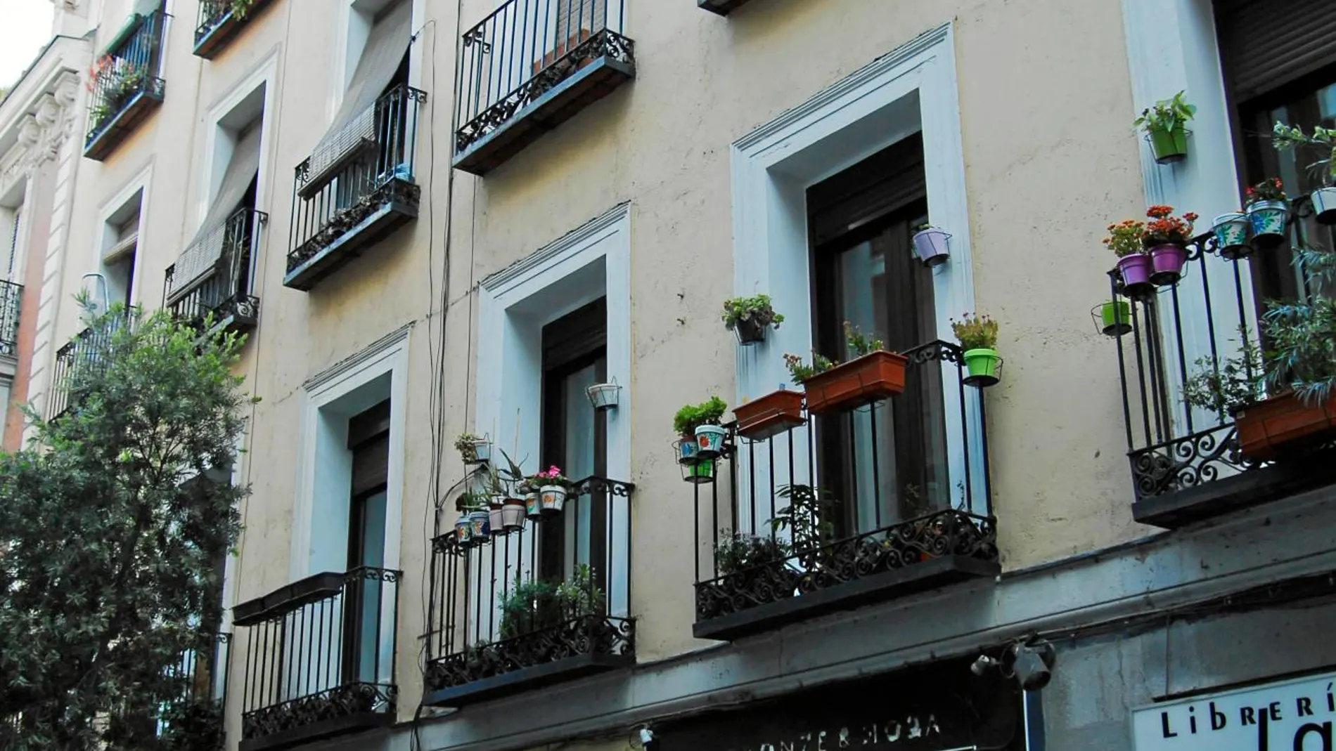 En la imagen, la calle de Libreros, número 5 de Madrid, donde se cree que se encontraba la inspiración de Bécquer
