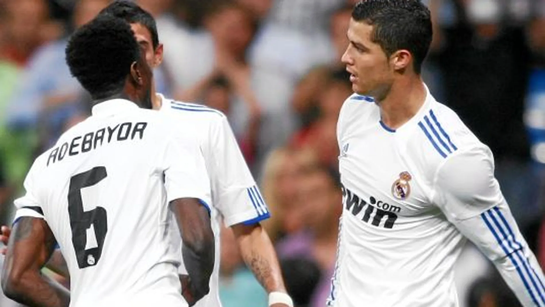 Emmanuel Adebayor jugó 22 partidos con el Madrid en la 2010/11