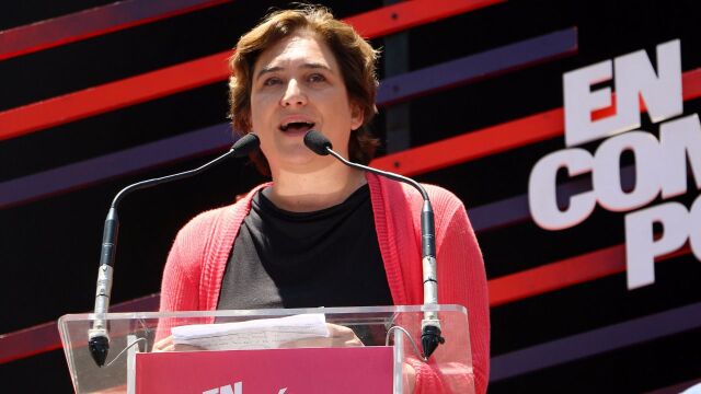 Ada Colau, a falta de menos de dos meses para las elecciones, tiene el partido revuelto