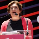 Ada Colau, a falta de menos de dos meses para las elecciones, tiene el partido revuelto