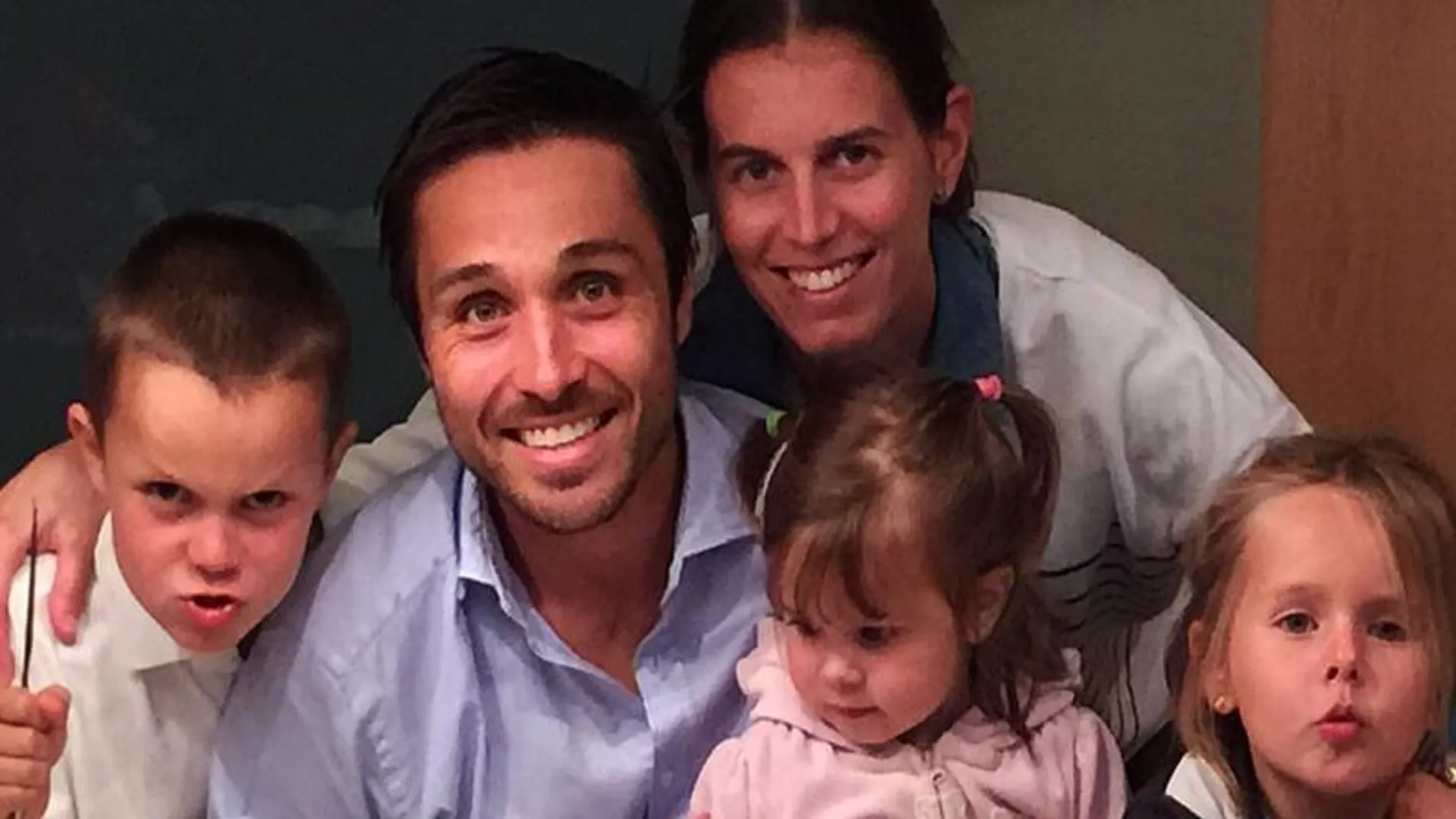 Fernando Belasteguín con su familia