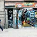Comerciantes. Hay división de opiniones entre los establecimientos de las calles del Raval, aunque se agradece de momento una mayor presencia policial