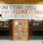 La asociación ha colgado su cartel de apoyo a Otegi en la facultad de Ciencias Políticas de la Complutense