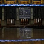 Paneles de la bolsa de Madrid