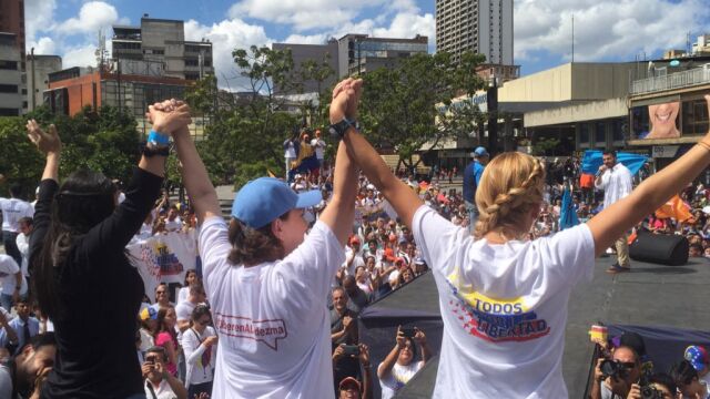 Imagen acto al que ha asistido Lilian Tintori hoy en Caracas dentro de la campaña "Por la libertad".