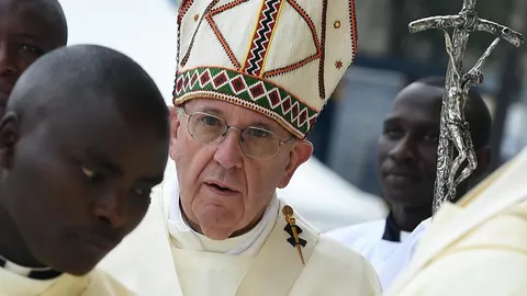 El Papa oficia una misa en el campus de la Universidad de Nairobi (Kenia).