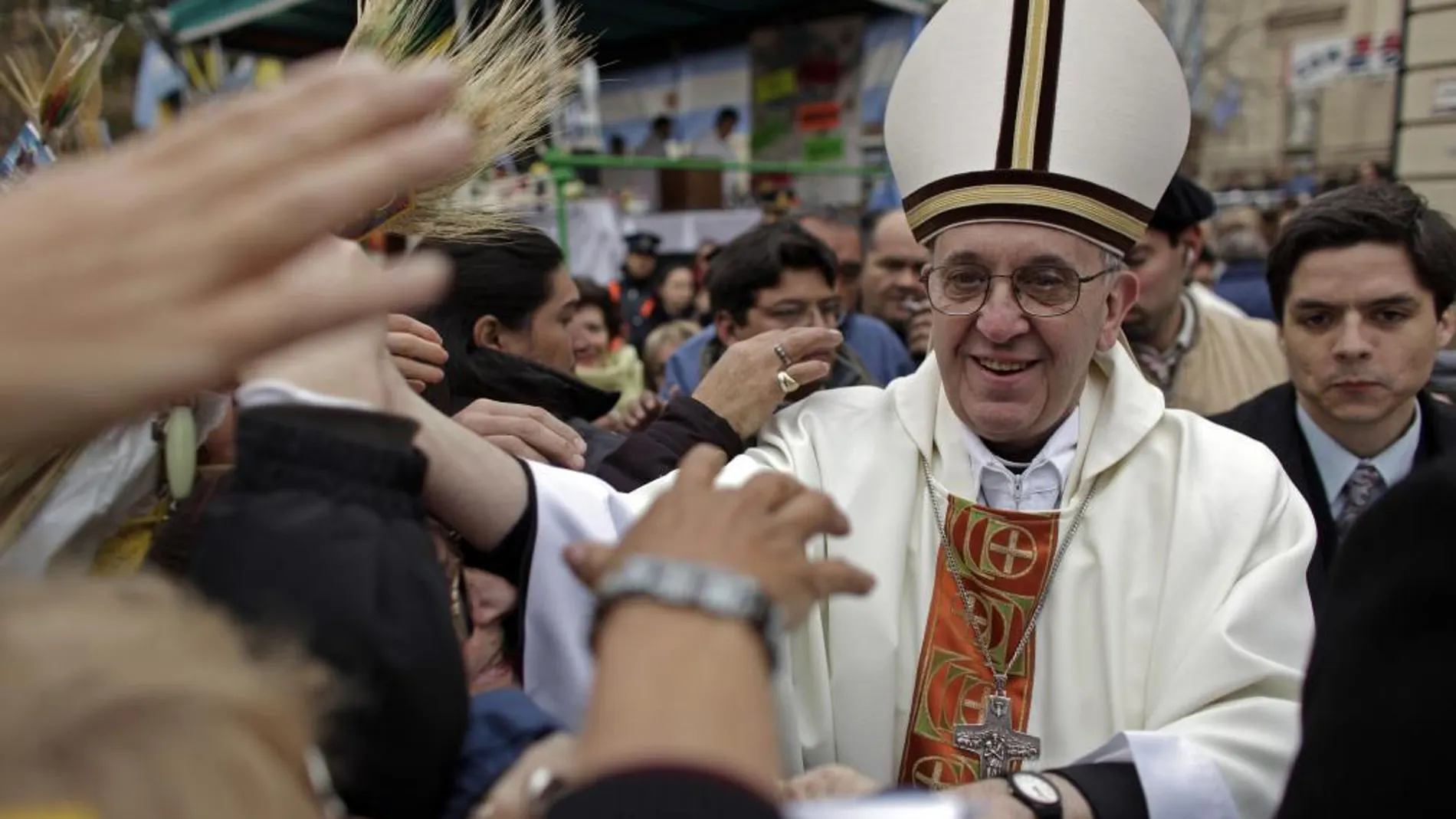 Francisco, un Papa que reza en español