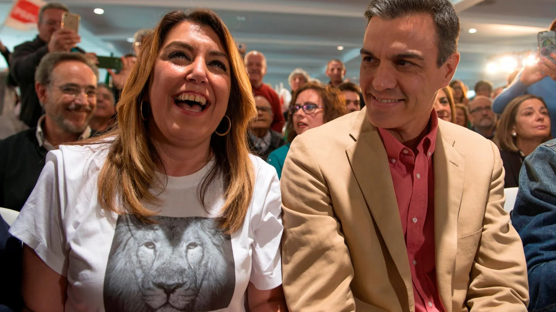 Susana Díaz junto a Pedro Sánchez en el mitin de Jaén. Por la tarde, estaba previsto otro en Córdoba / Foto: Efe