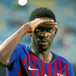 Los problemas de indisciplina de Dembélé complican su futuro en el Barça / Efe