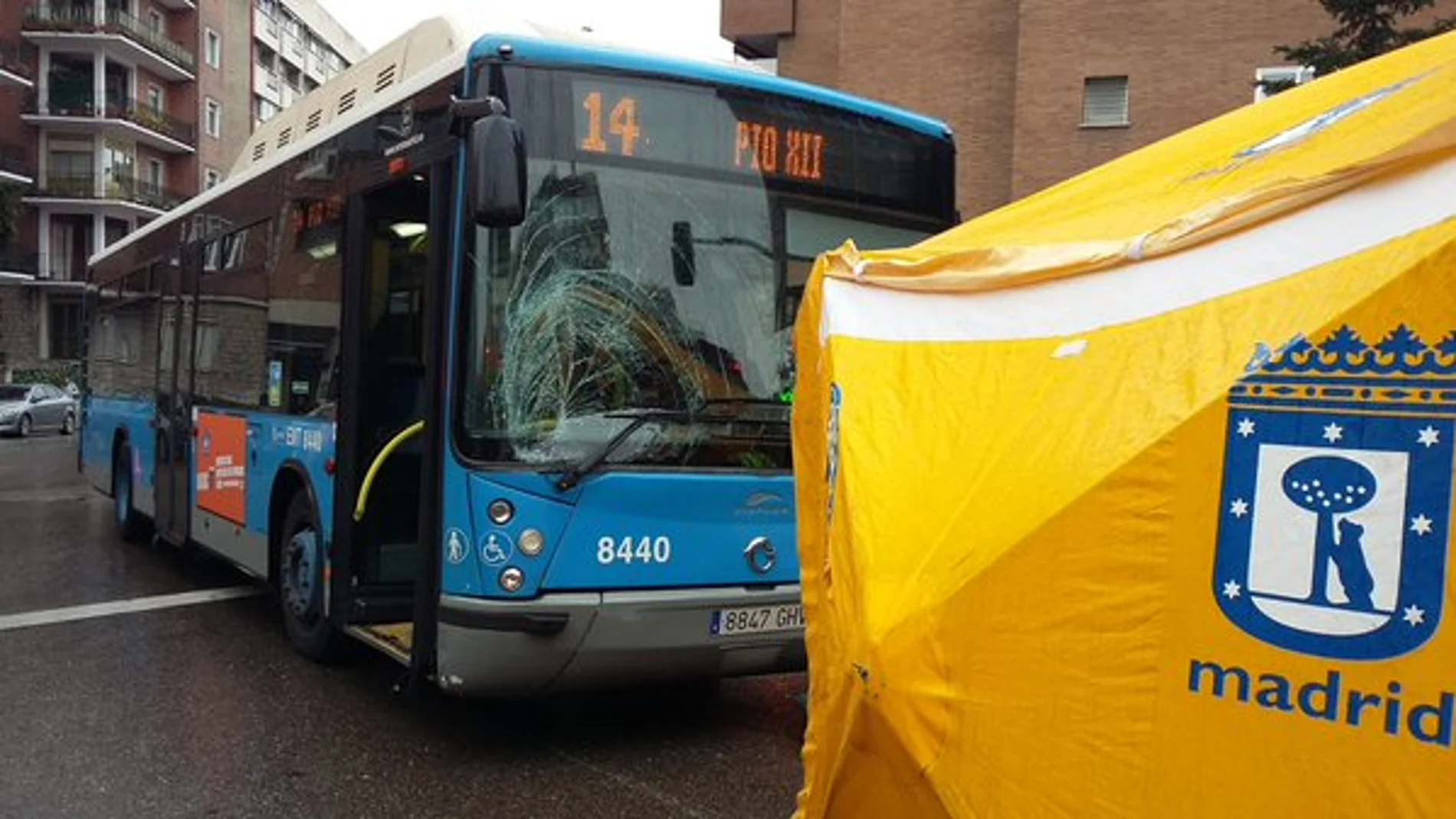 El conductor del autobús tuvo que ser atendido por los psicólogos del Samur