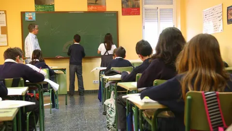El título de ESO precisará que la etapa se ha superado con una nota media inferior al cinco