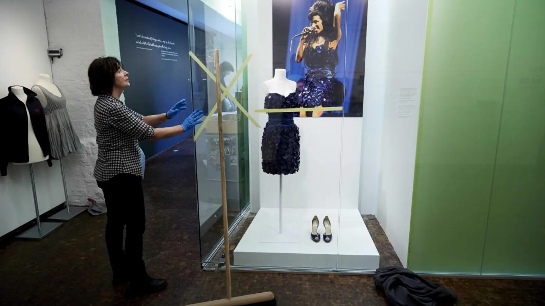 La exposición ha sido creada por el hermano de la cantante, Alex Winehouse, y por el Museo Judío de Londres