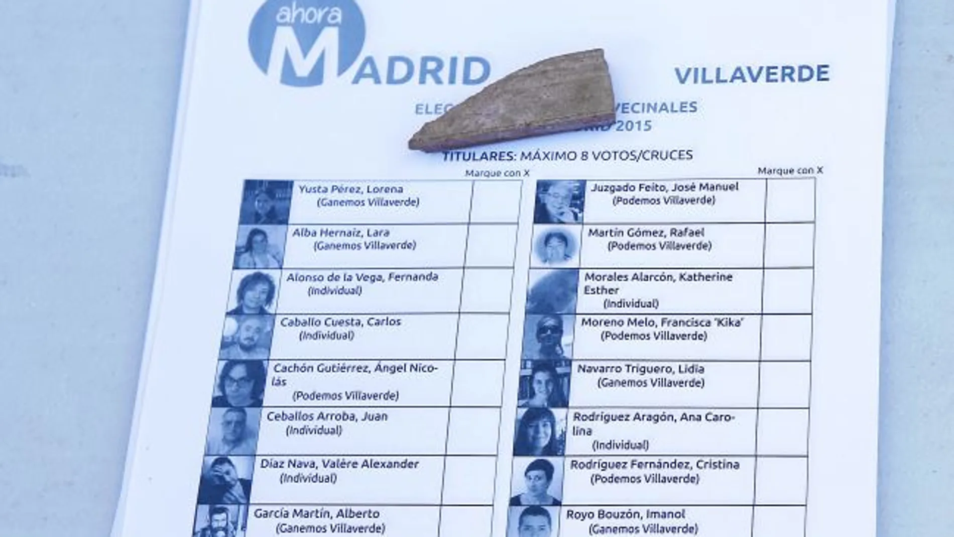 Los votantes de Villaverde eligieron ayer con papeletas como la de la imagen a 9 representantes de Ahora Madrid para su distrito