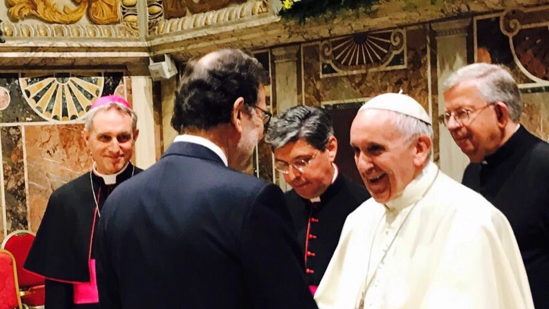 Mariano Rajoy salude al Papa Francisco hoy en el Vaticano