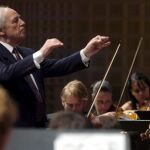 Fotografía de archivo del director de orquesta y compositor galo Pierre Boulez
