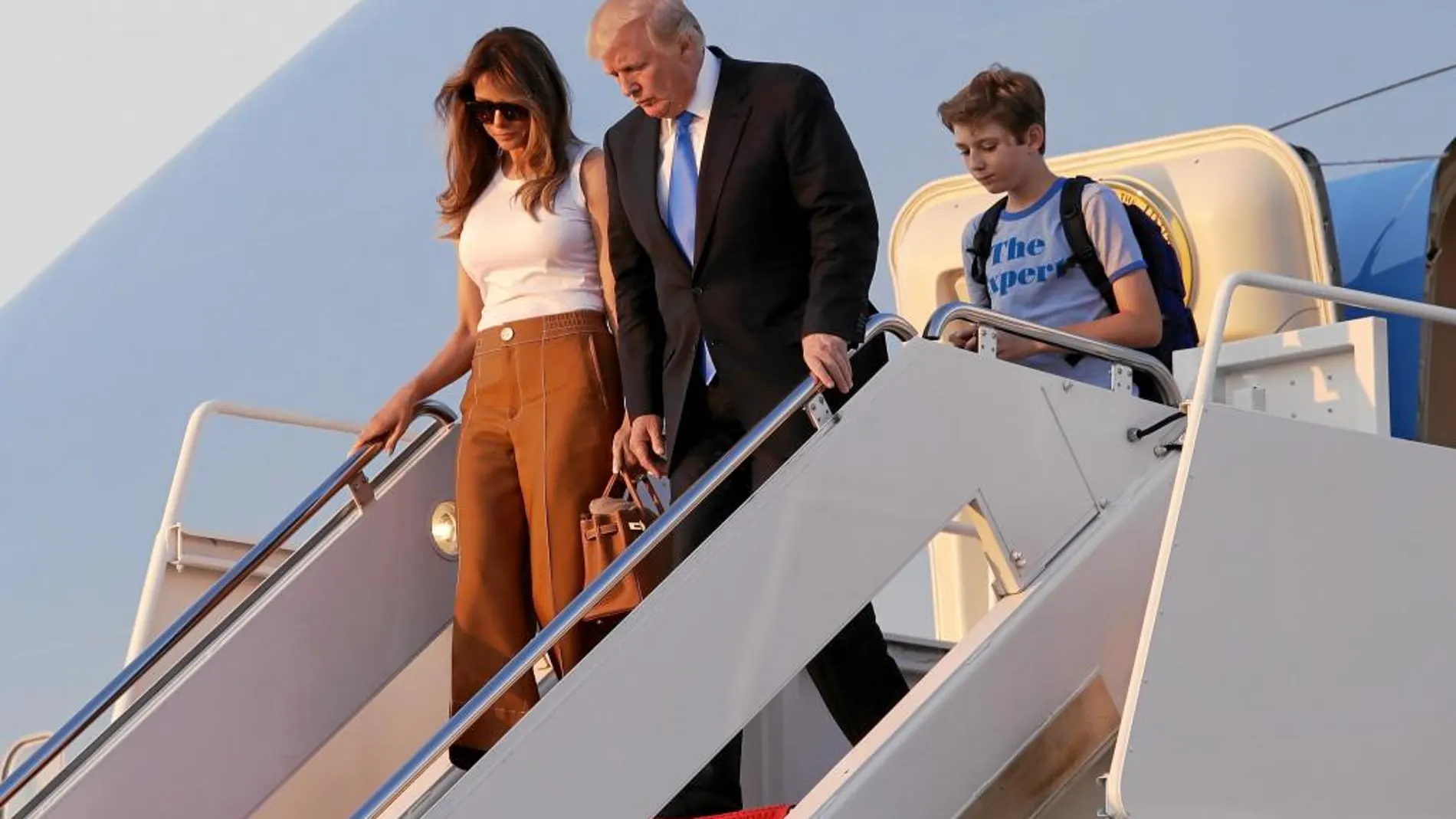Donald Trump, Melania y Barron, a su llegada a la base del Air Force en Washington