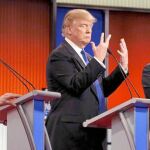 Momento del debate en el que Trump alardea del tamaño de sus manos y otras partes de su cuerpo