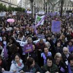Manifestación que recorrió las calles del centro de Sevilla por la tarde, que reunió a más de 100.000 asistentes