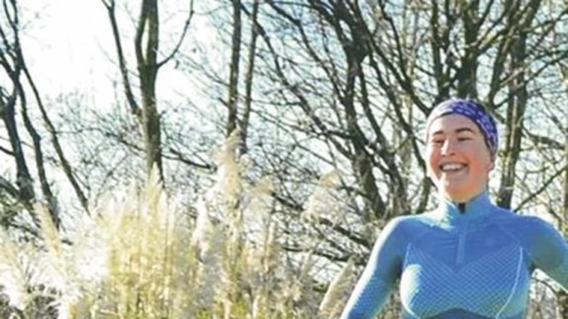 Leire Fernández y su can «Bolt» urante sus entrenamientos salen a correr por la montaña para conseguir ese vínculo necesario para competir en Canicross