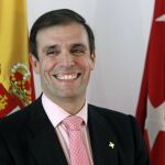 Fotografía de archivo (17/11/2011), del presidente de la Cámara de Cuentas de la Comunidad de Madrid, Arturo Canalda, que ha dimitido de su cargo