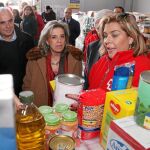 La delegada del Gobierno en Castilla y León, María José Salgueiro, visita el almacén de Cruz Roja
