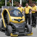 Renault presentó ayer el concept car Twizy, que está equipado con tecnología Kers