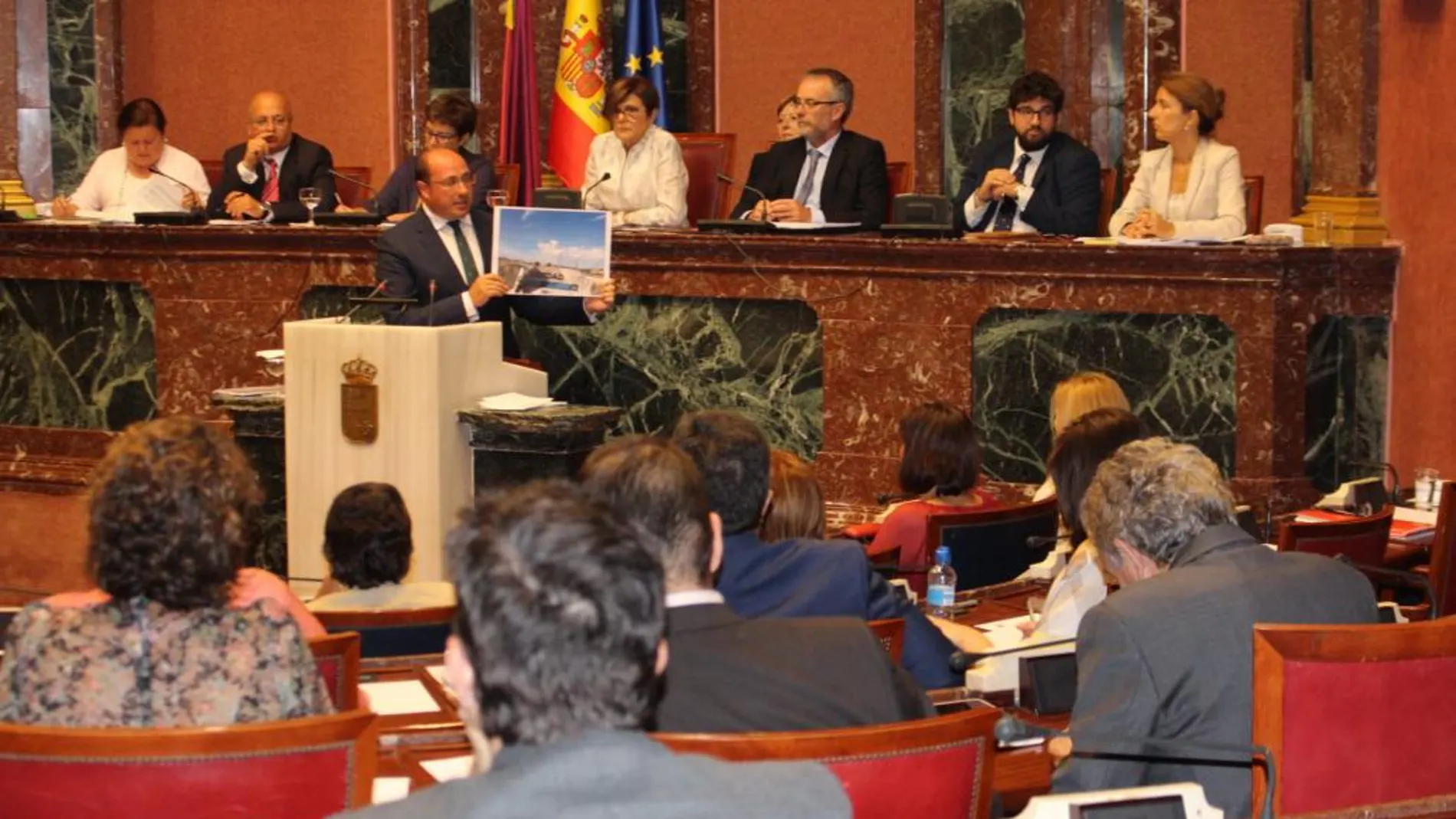 El presidente Sánchez defendió la actuación del Ejecutivo en el Debate del Estado de la Región