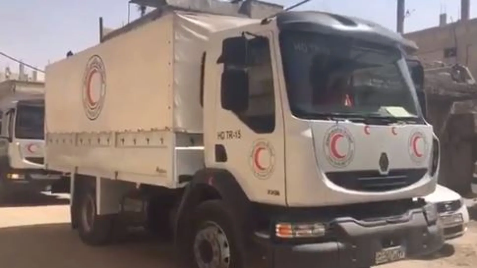 Un convoy humanitario entró hoy en Guta Oriental, el principal bastión opositor de las afueras de Damasco,