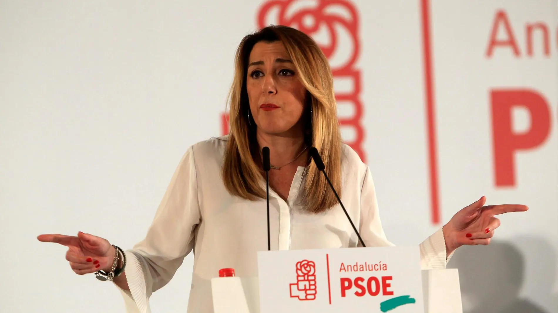 «Al PSOE-A no lo pone de rodillas nadie»