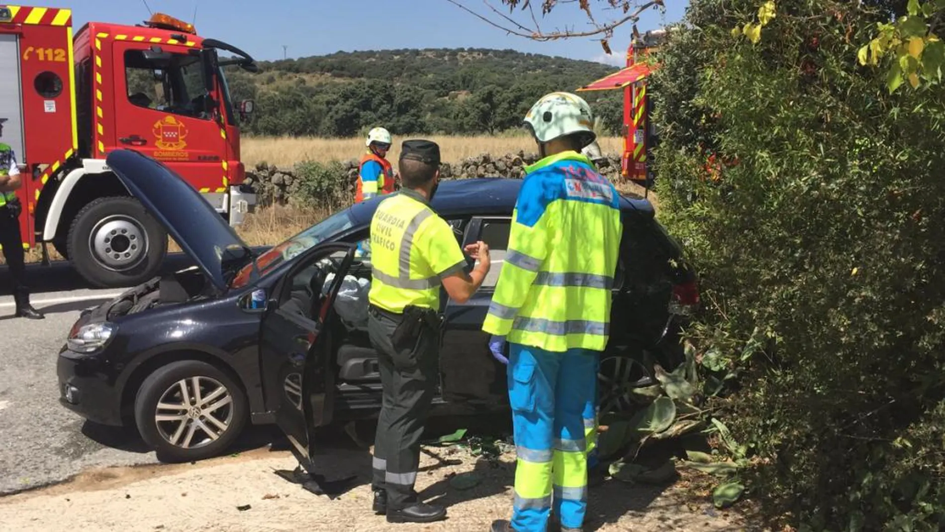 Dos muertos en un choque entre una moto y un turismo en la M-521 en Madrid