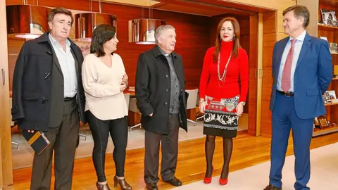 Silvia Clemente se reúne con Francisco Vázquez, Jesús García y Miguel Ángel Barbado.