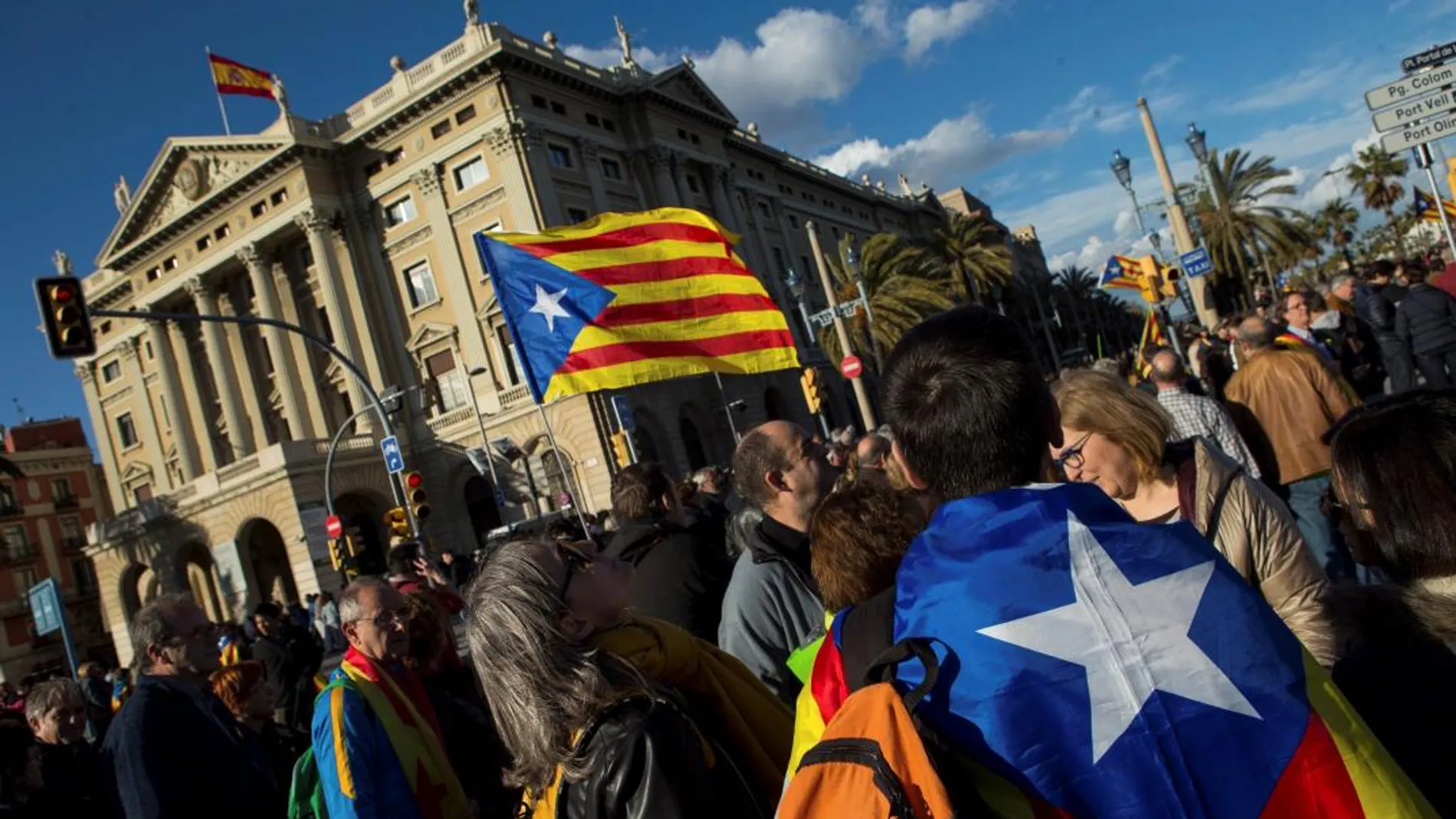 Puigdemont presume de haber derrotado la «mentira» del Estado