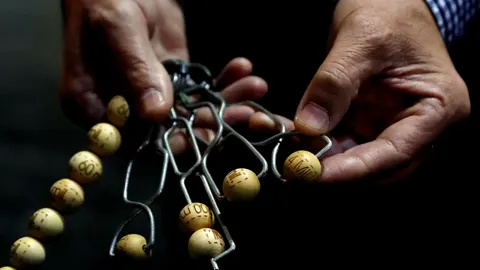 Los bombos de la Lotería de Navidad ya están en el Teatro Real de Madrid/Efe