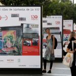 Exposición sobre los 130 años del sindicato UGT en la avenida de la Constitución de Sevilla / Foto: Manuel Olmedo